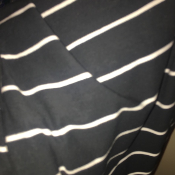 Crop top black & white - Picture 3 of 4